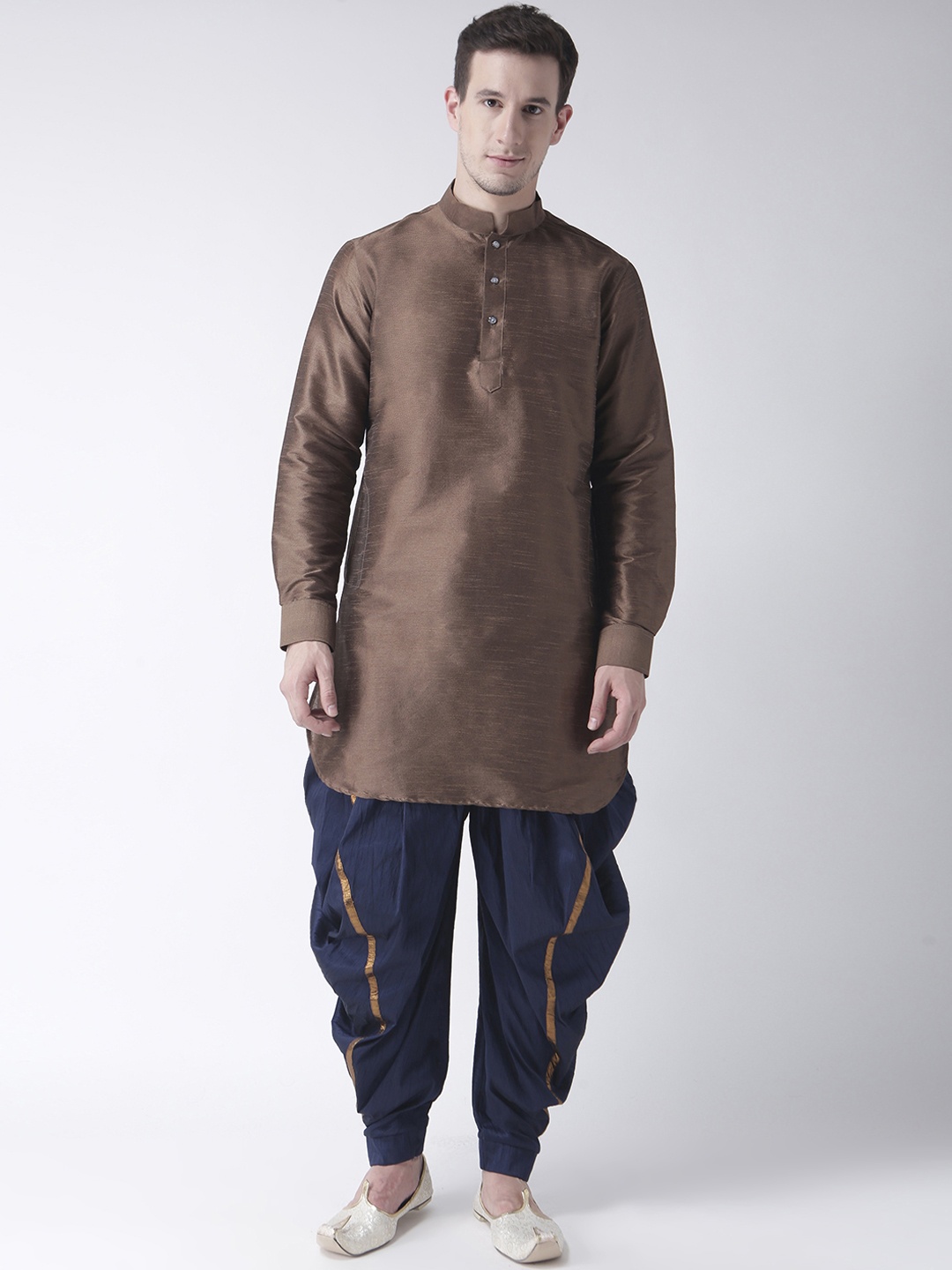 

DEYANN Men Brown & Blue Solid Kurta with Patiala