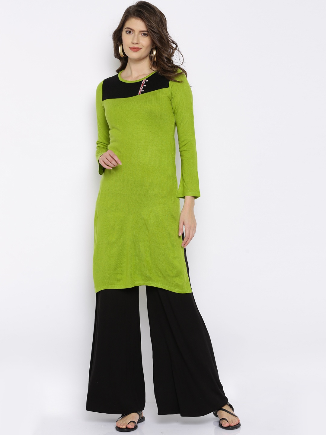 

AURELIA Women Green Solid Straight Winter Kurta