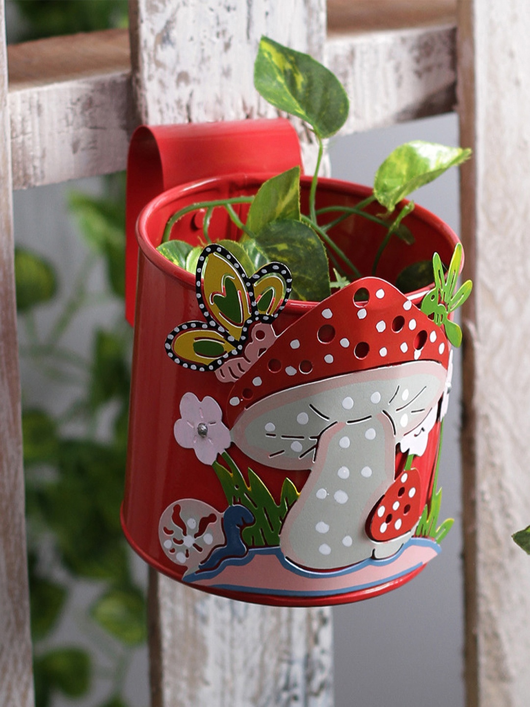 

green girgit Metal Red Mushroom Planter