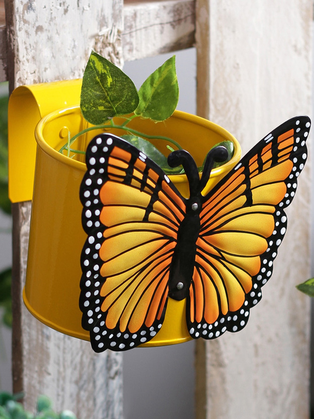 

green girgit Metal Yellow Butterfly Planter
