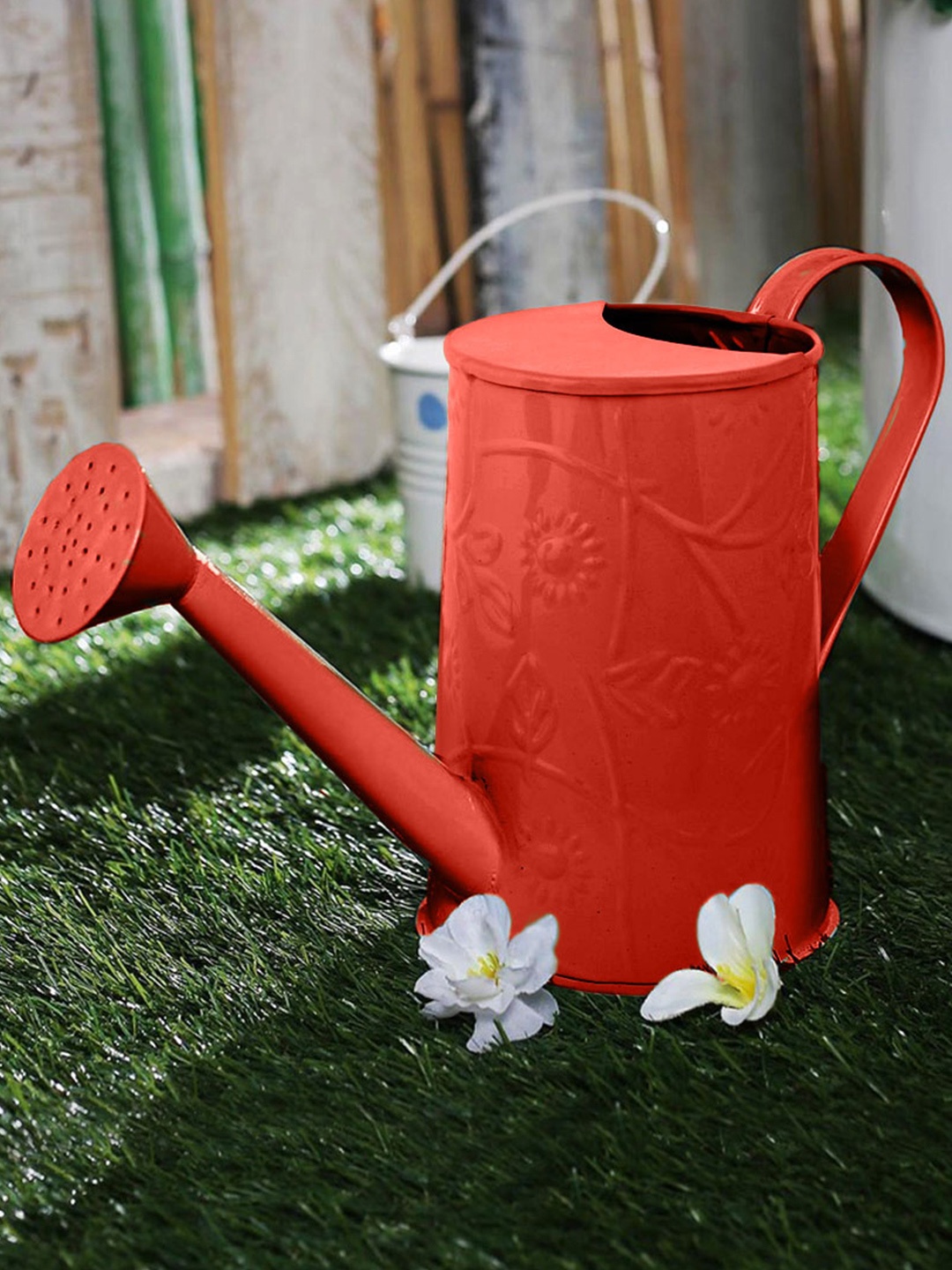 

green girgit Metal Red Embossed Watercane