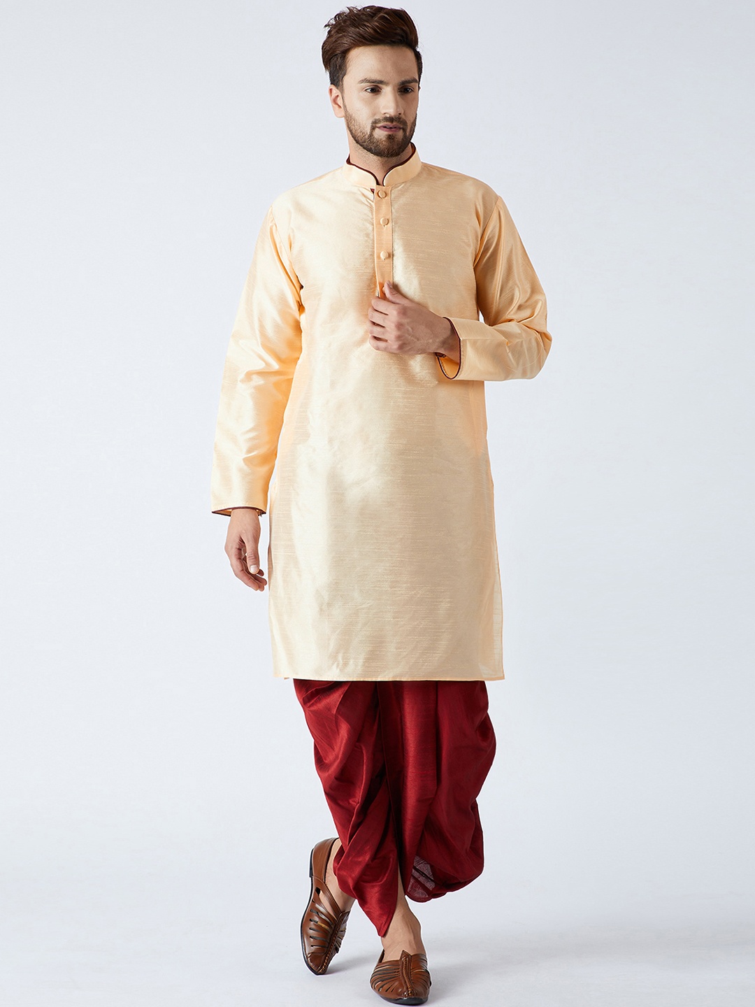 

SOJANYA Men Peach-Coloured & Maroon Solid Kurta with Dhoti Pants