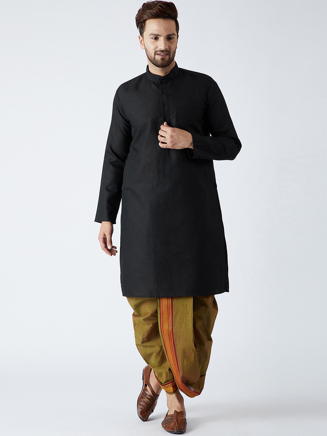 

SOJANYA Men Black & Olive Green Solid Kurta with Dhoti Pants