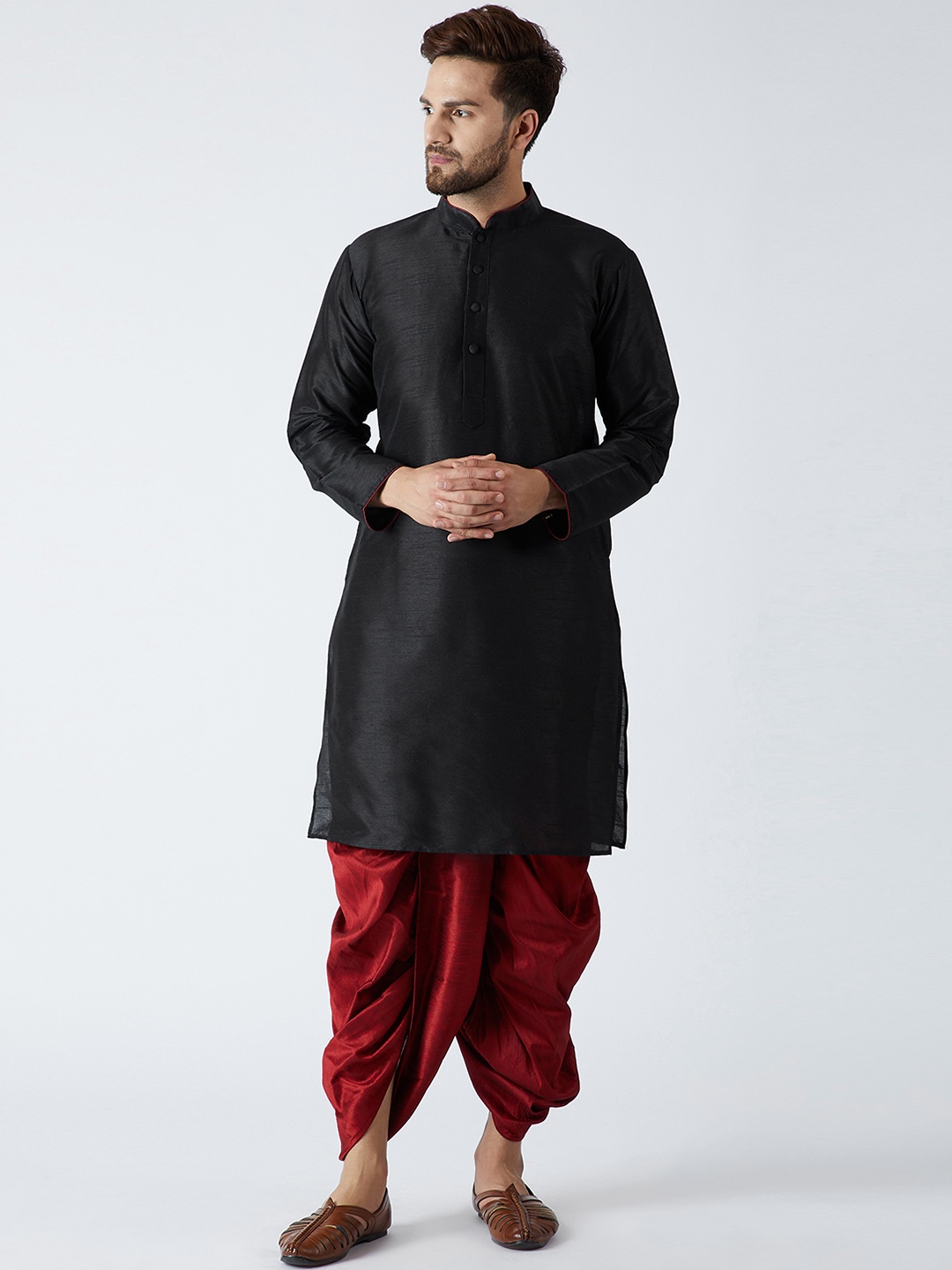 

SOJANYA Men Black & Maroon Solid Kurta with Dhoti Pants