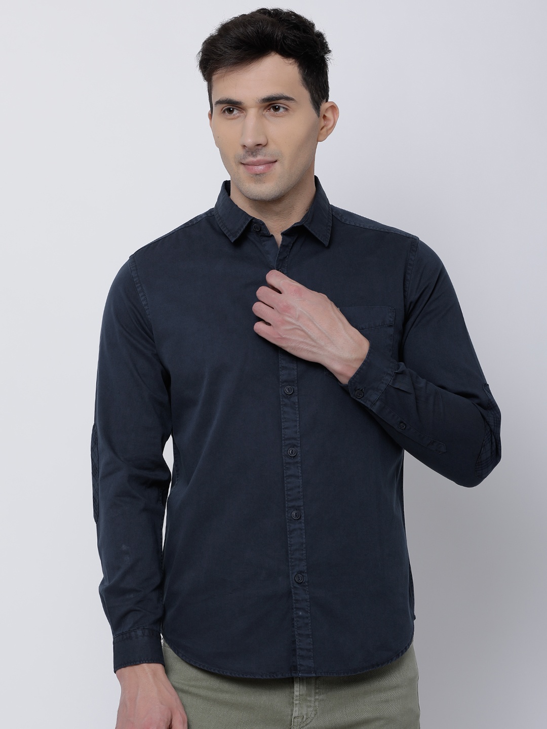 

LOCOMOTIVE Men Navy Blue Slim Fit Solid Casual Shirt