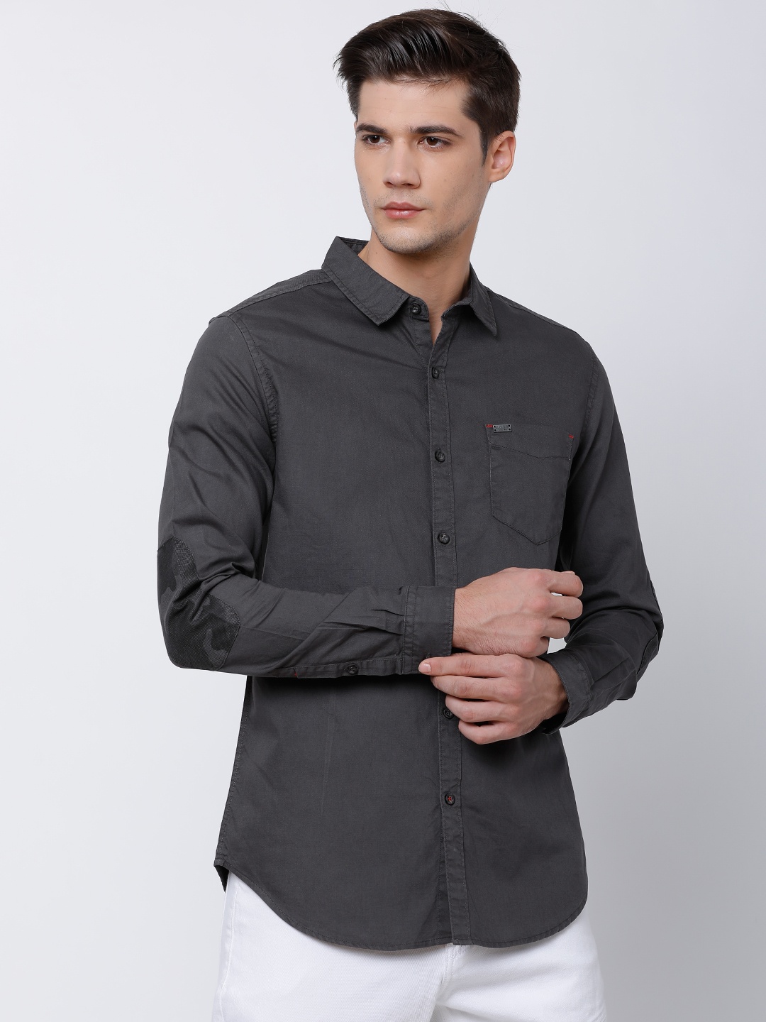 

LOCOMOTIVE Men Grey Slim Fit Solid Casual Shirt