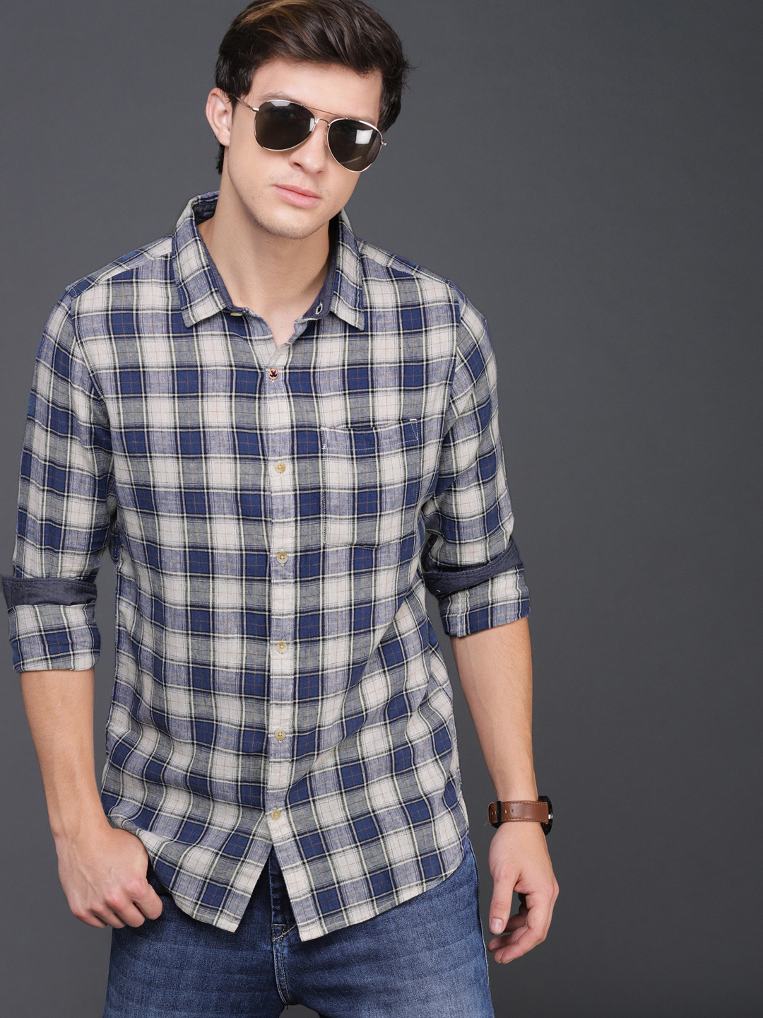 

WROGN Men Blue & White Slim Fit Checked Casual Shirt