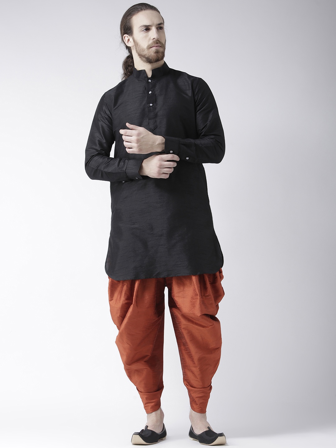 

DEYANN Men Black & Orange Solid Kurta with Patiala