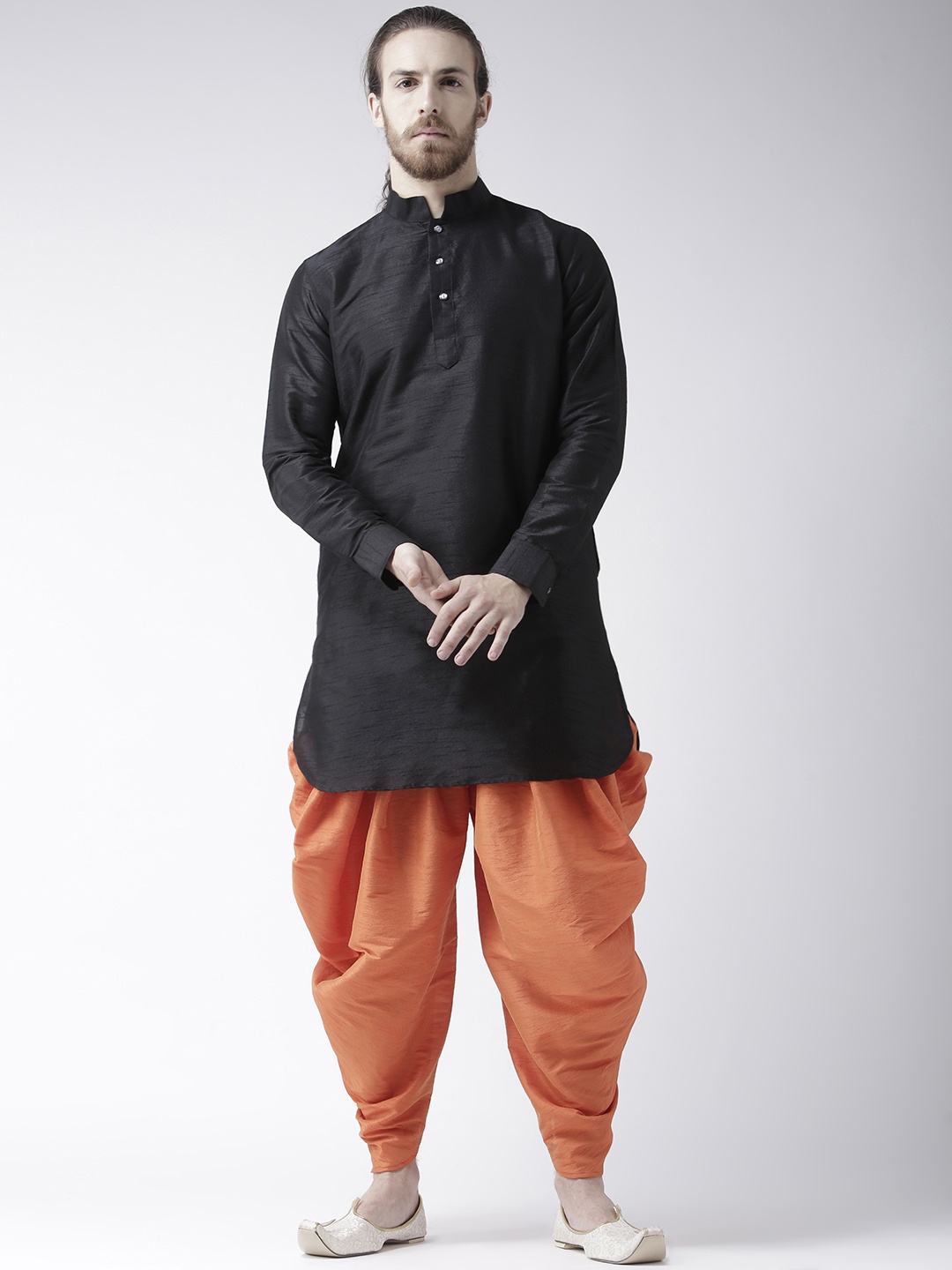 

DEYANN Men Black & Orange Solid Kurta with Patiala