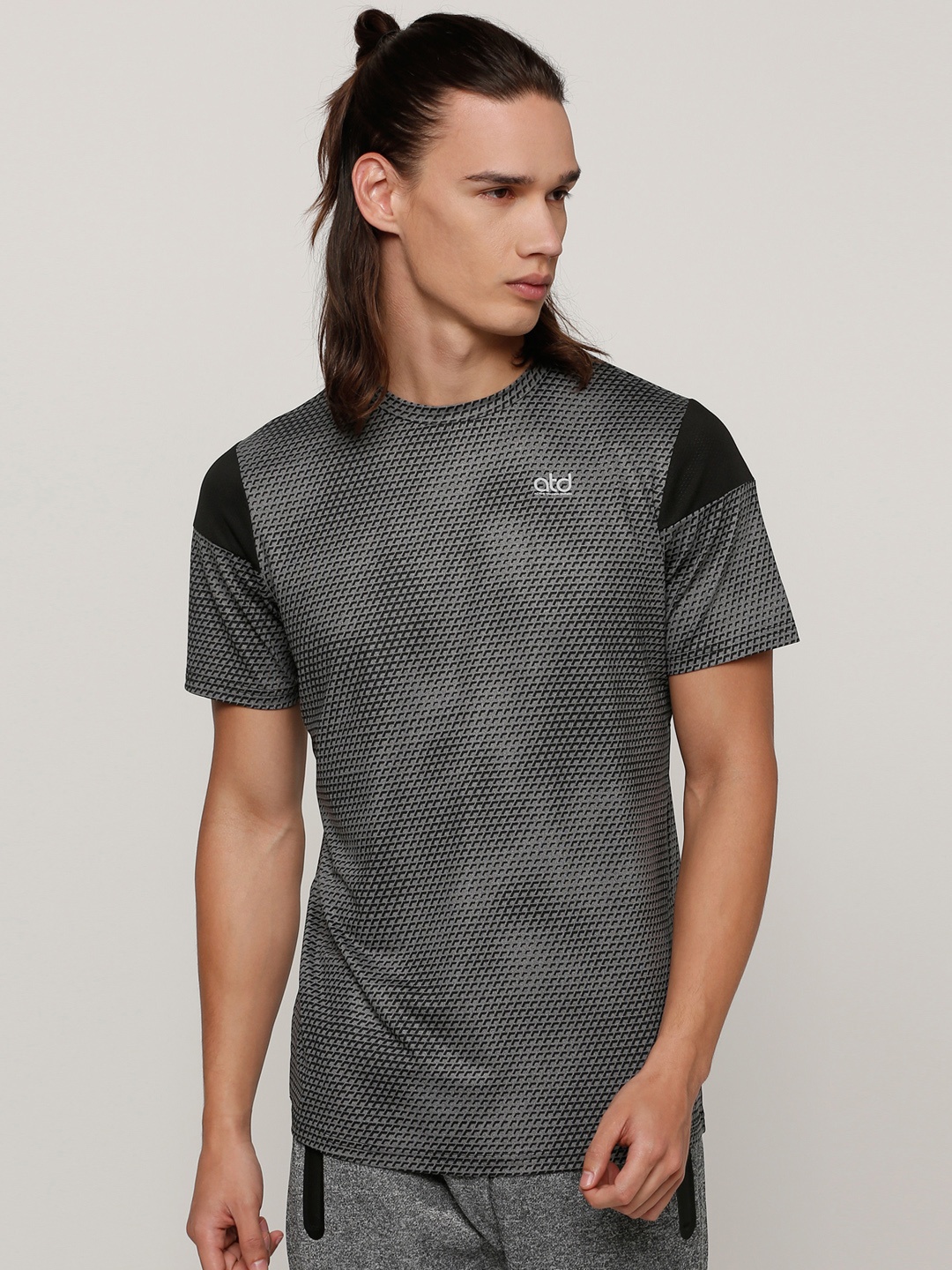 

Splash Men Grey Printed Round Neck T-shirt