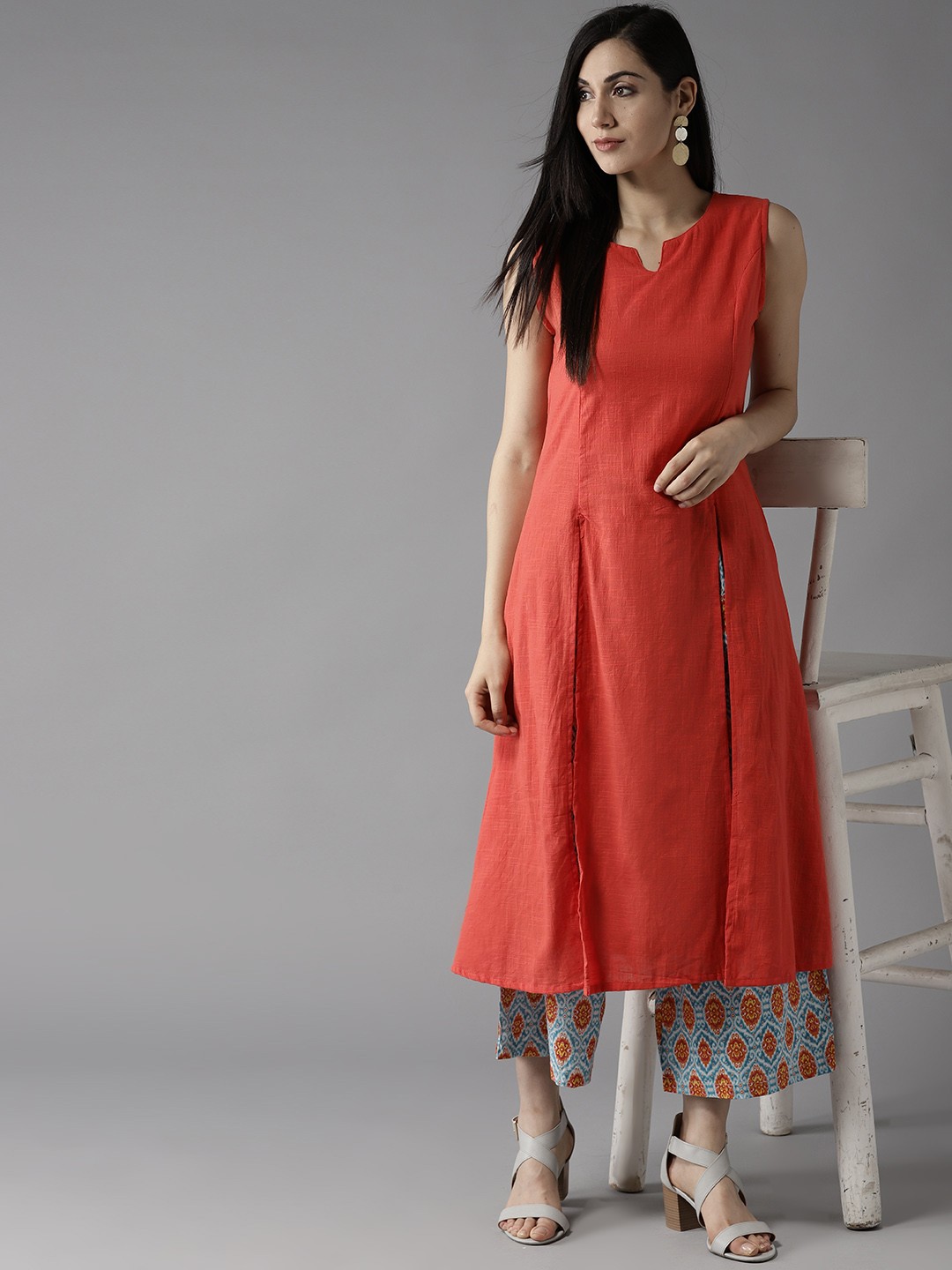 

HERE&NOW Women Peach-Coloured & Blue Solid Kurta with Palazzos