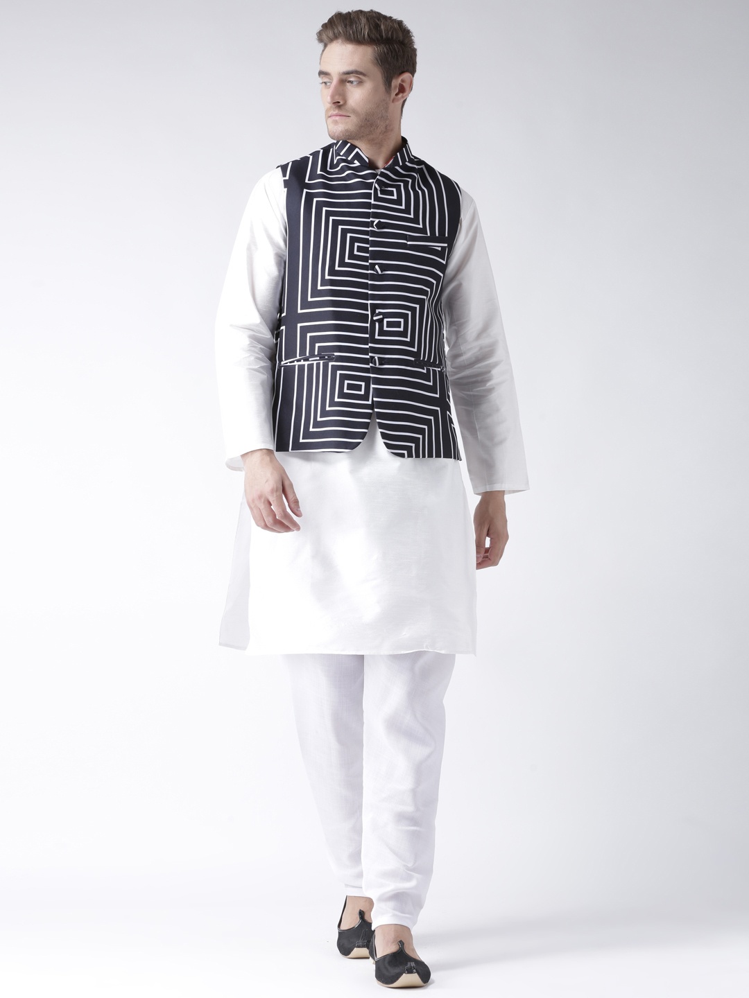 

Hangup Men White & Black Solid Kurta with Pyjamas