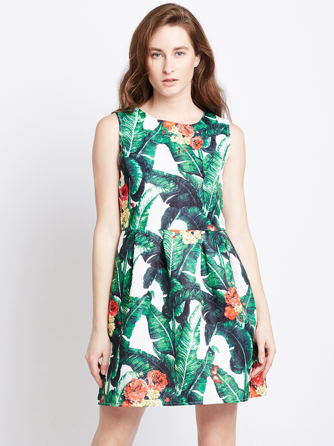 

Berrylush Women Green Semi-Fit Printed Fit and Flare Dress