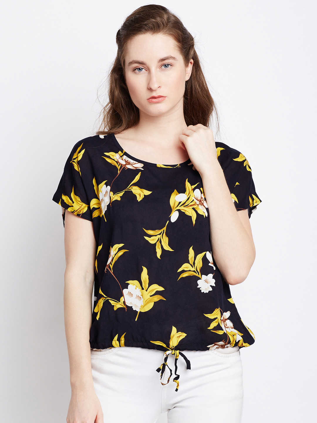 

Berrylush Women Black Printed Top