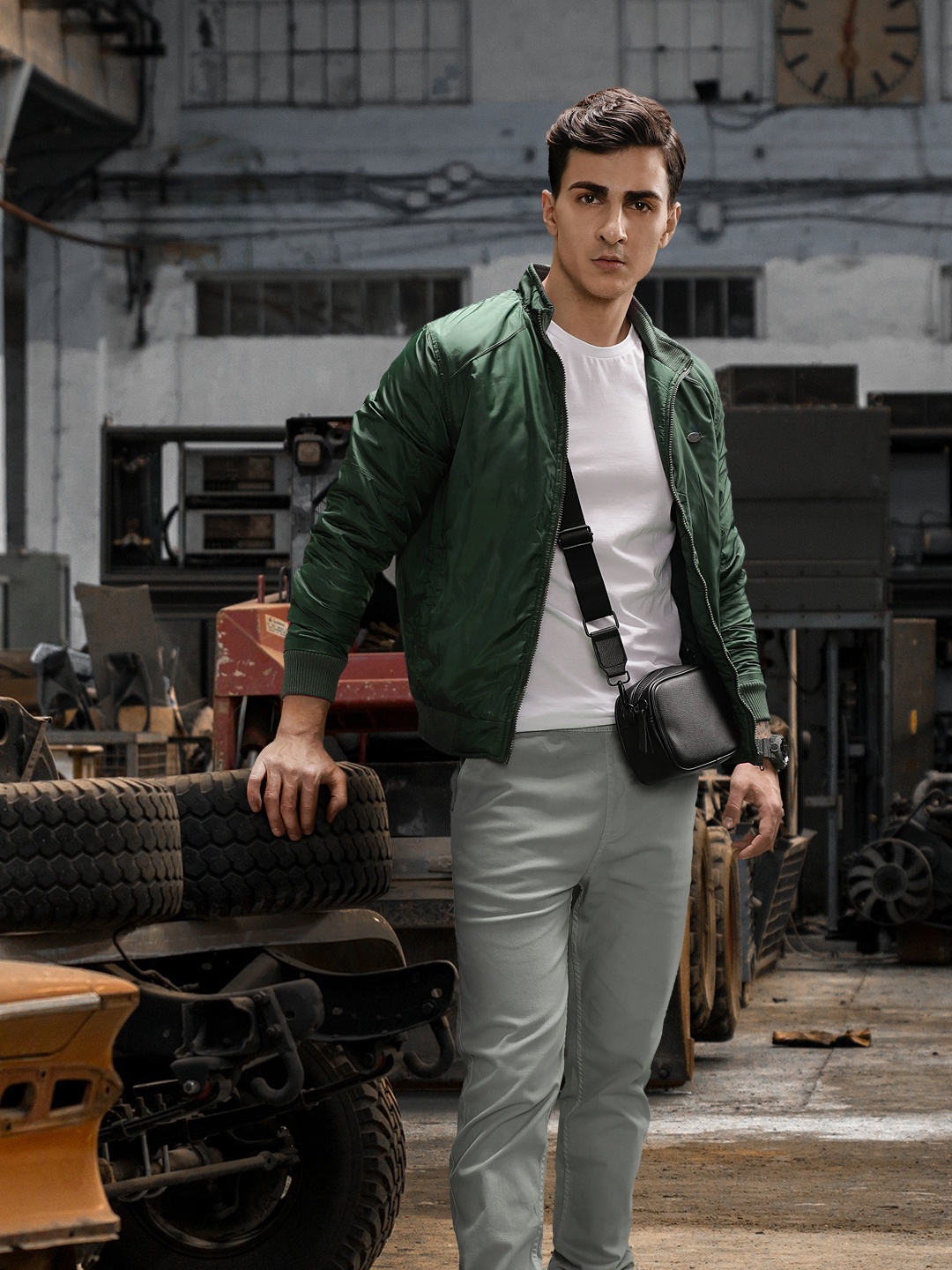 

Roadster Men Green Solid Bomber Jacket