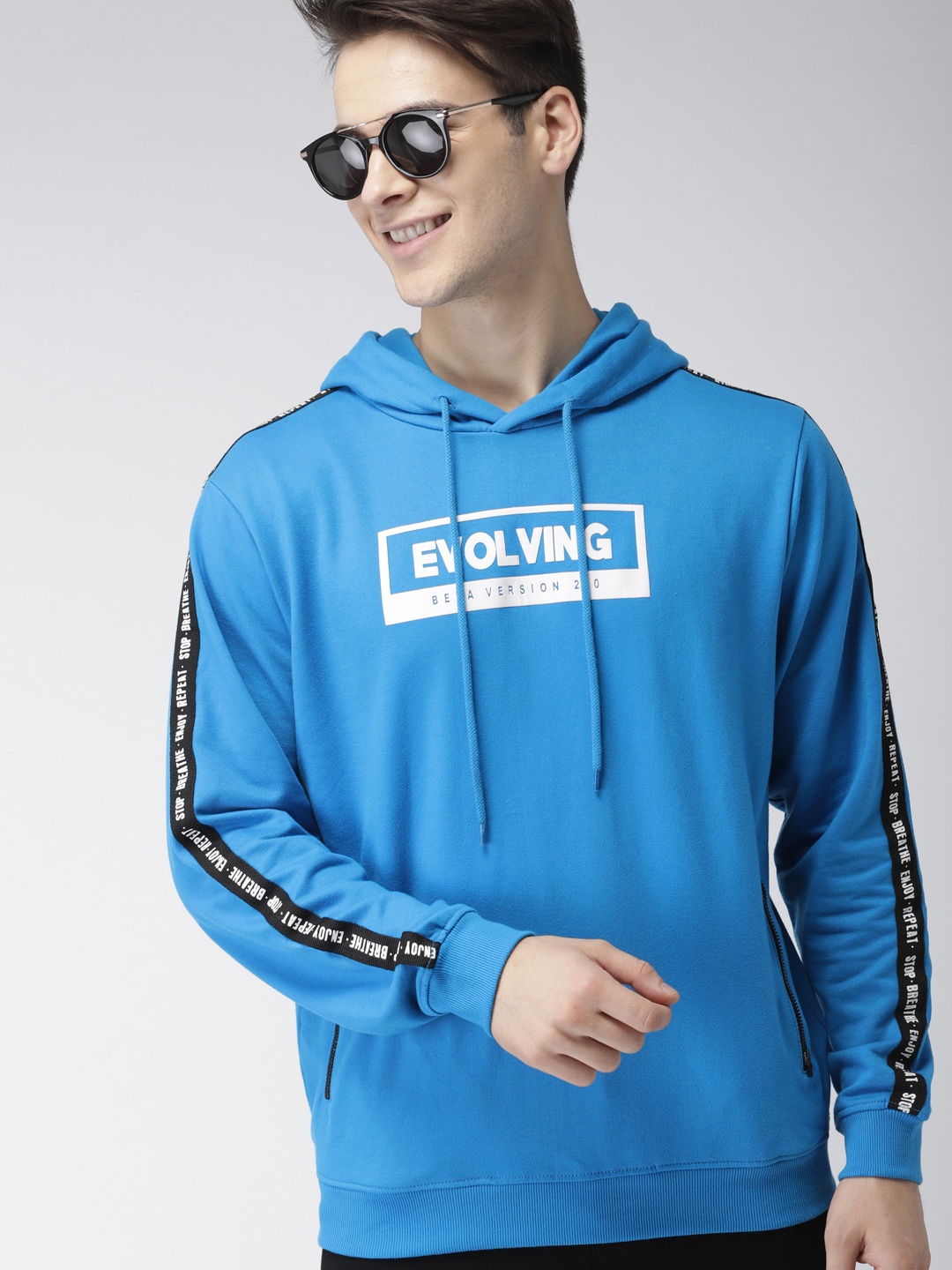 

Mast & Harbour Men Blue Printed Hooded Sweatshirt