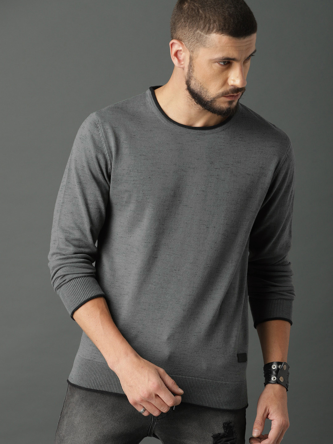 

Roadster Men Charcoal Solid Pullover