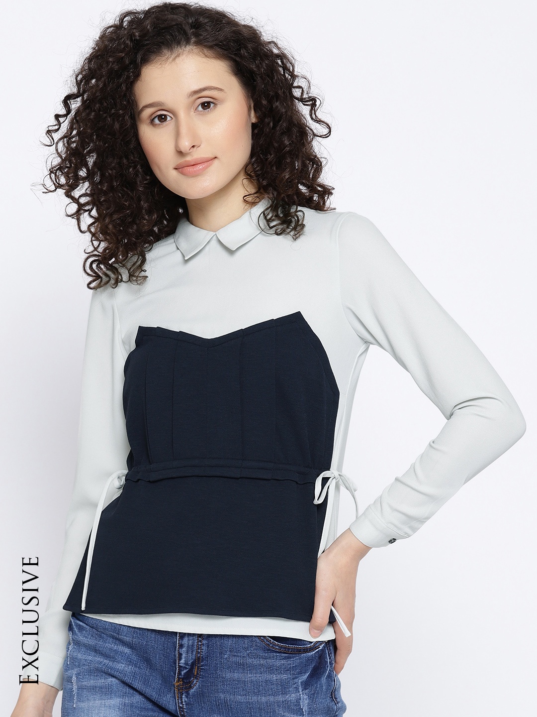 

Leo Sansini Women Light Grey & Navy Colourblocked Top