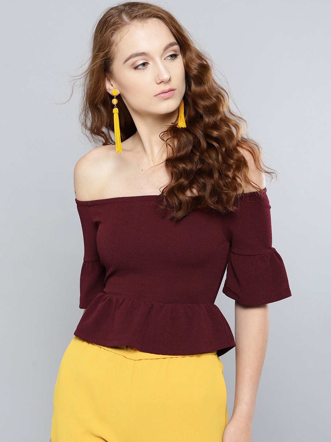 

Veni Vidi Vici Women Burgundy Solid Cropped Bardot Top
