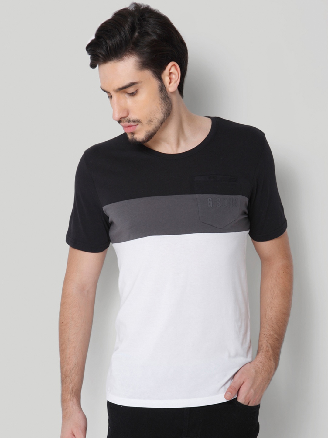 

ONLY SONS Men Black White Colourblocked Round Neck Pure Cotton T-shirt