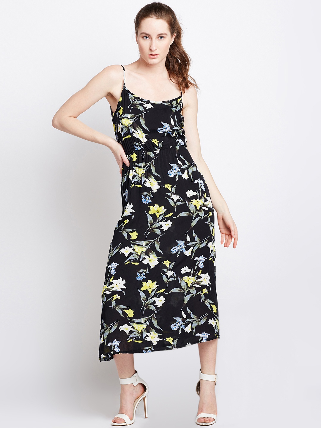 

Berrylush Women Black Printed Fit and Flare Dress