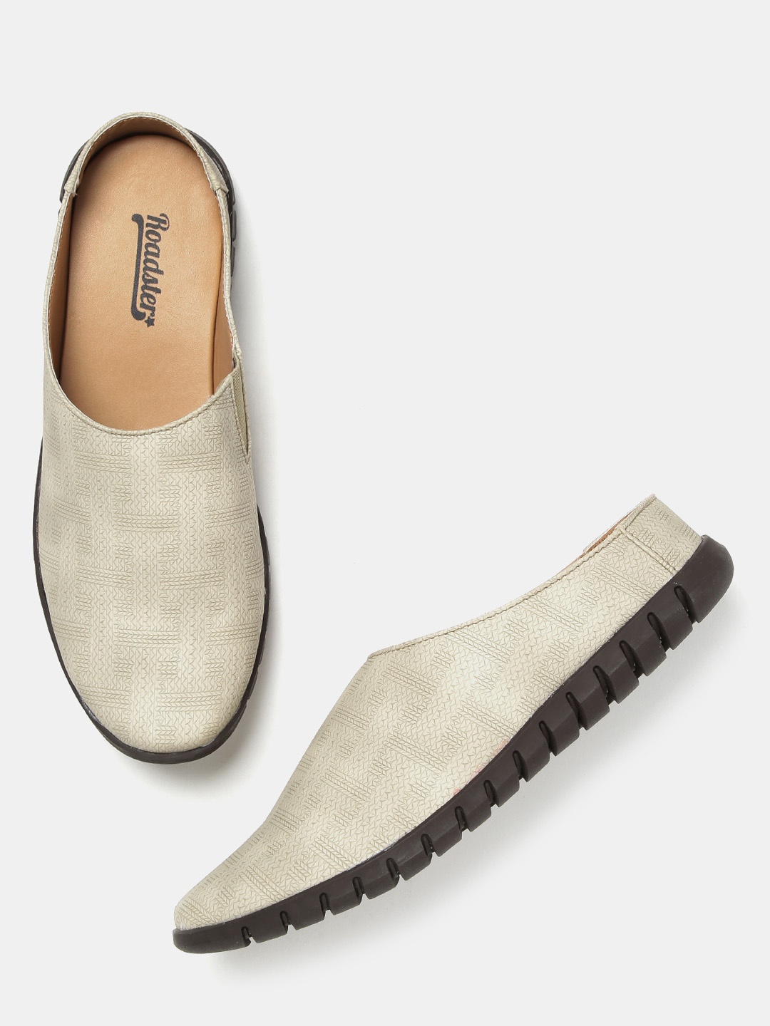

Roadster Men Beige Textured Shoe-Style Sandals