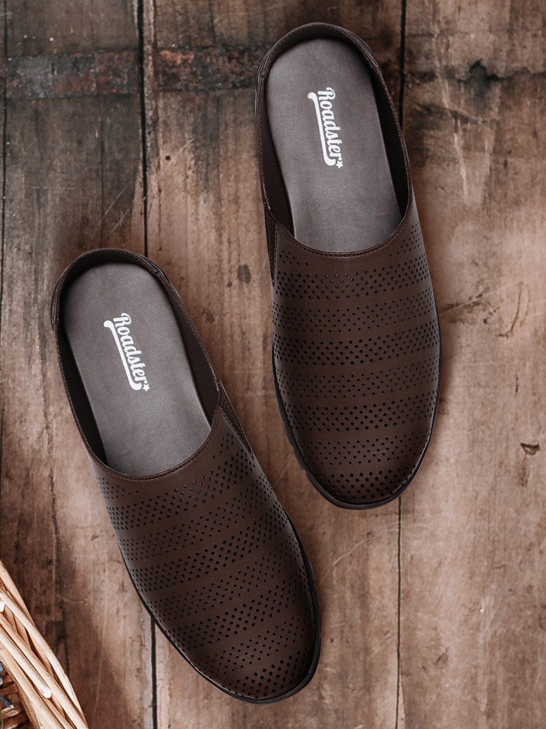 

Roadster Men Brown Laser-Cut Comfort Sandals