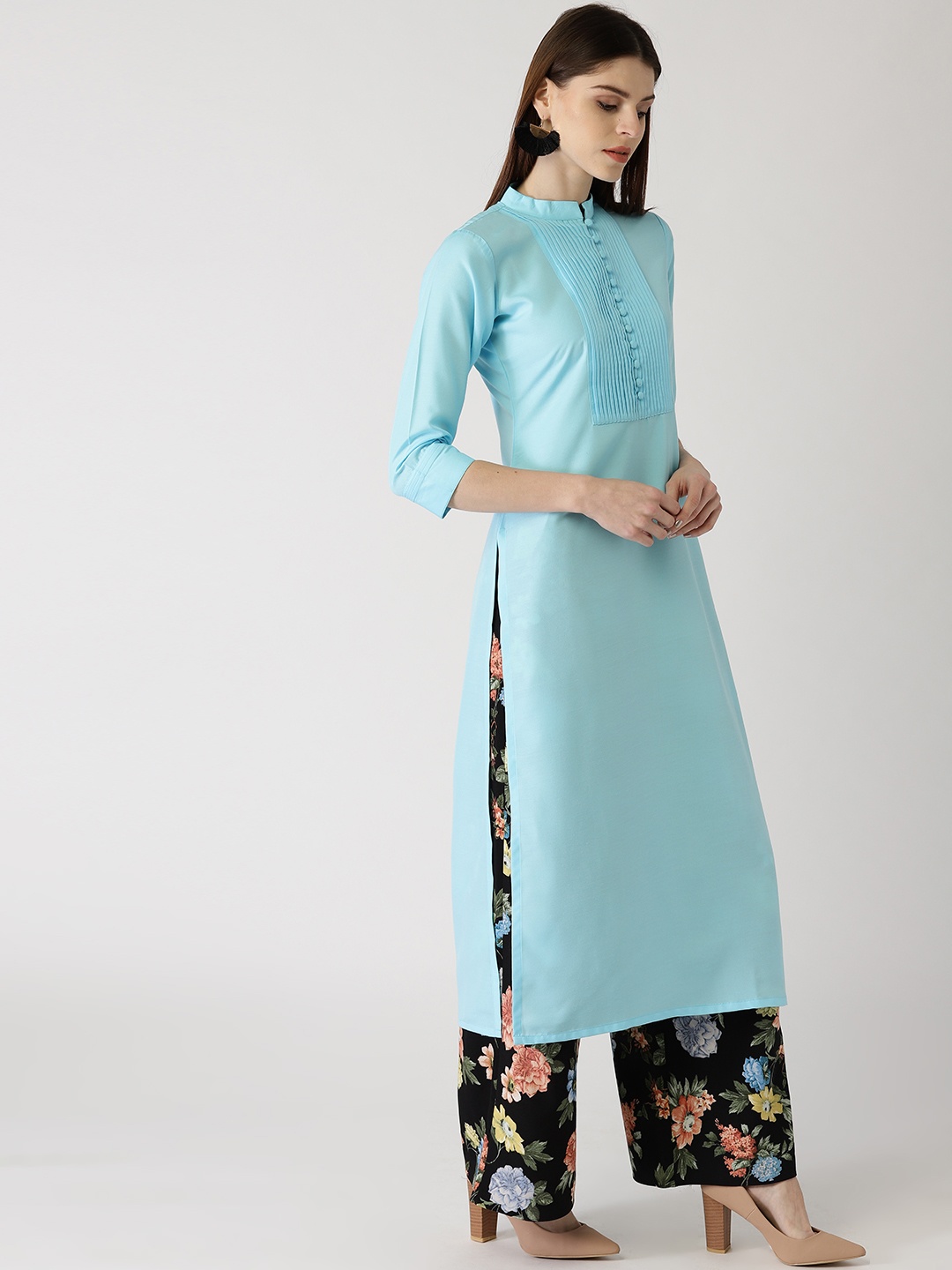 

Libas Women Blue Solid Straight Kurta