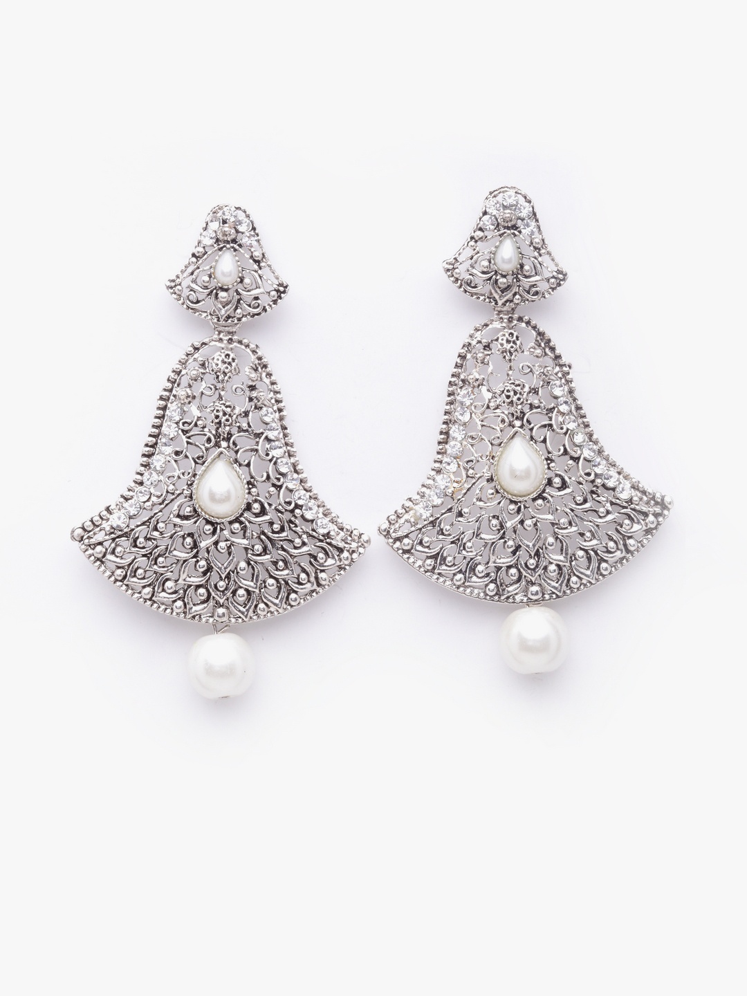 

Moedbuille Silver-Toned Teardrop Shaped Drop Earrings