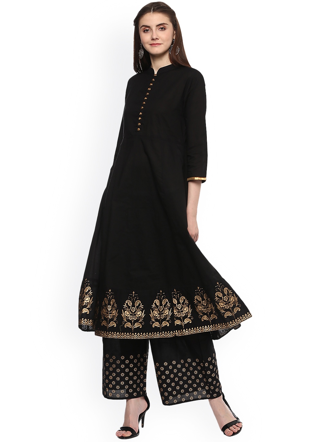 

Bhama Couture Women Black & Gold-Toned Solid Kurta with Palazzos
