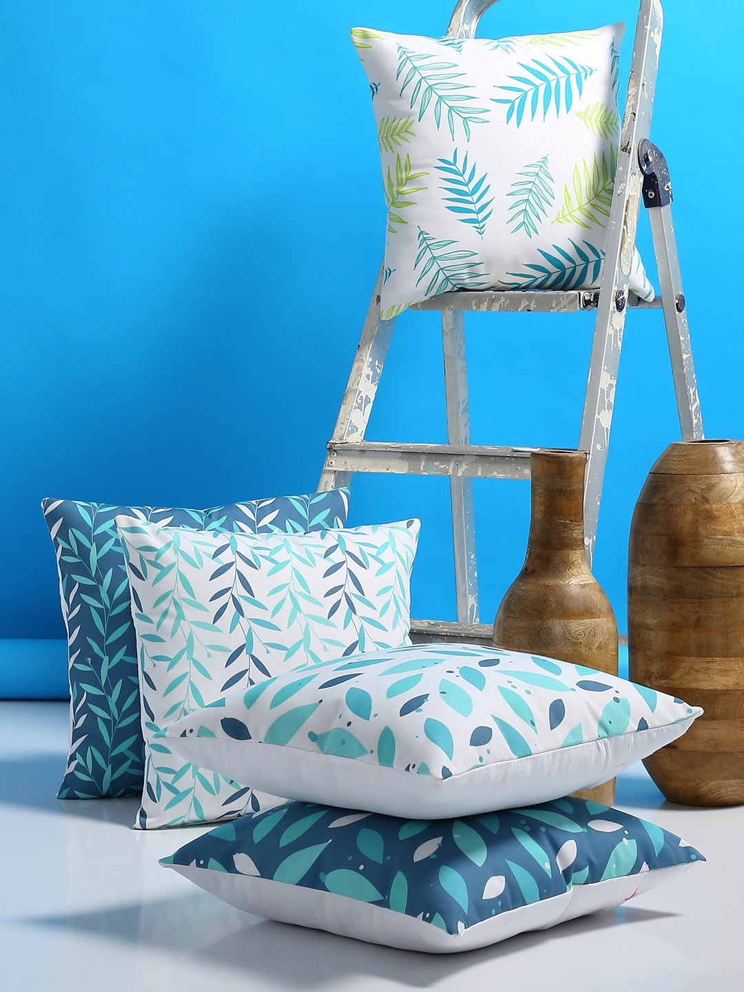 

Alina decor White & Blue Set of 5 Floral Square Cushion Covers