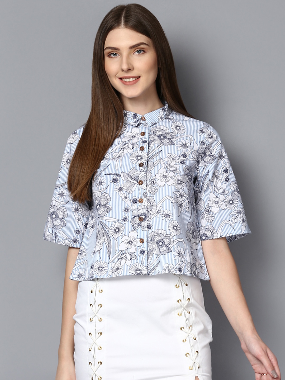 

STREET 9 Women White & Blue Regular Fit Printed Casual Shirt