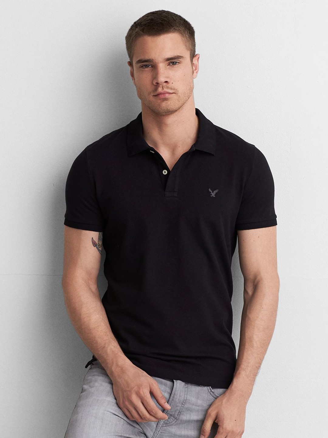 

AMERICAN EAGLE OUTFITTERS Men Black Solid Polo Collar T-shirt