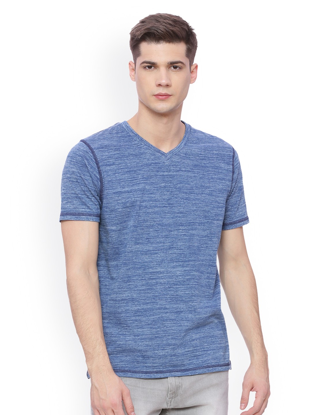 

Basics Men Blue Solid V-Neck T-shirt