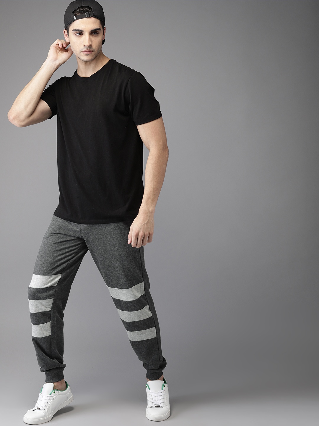 

HERE&NOW Men Solid Charcoal Grey Joggers