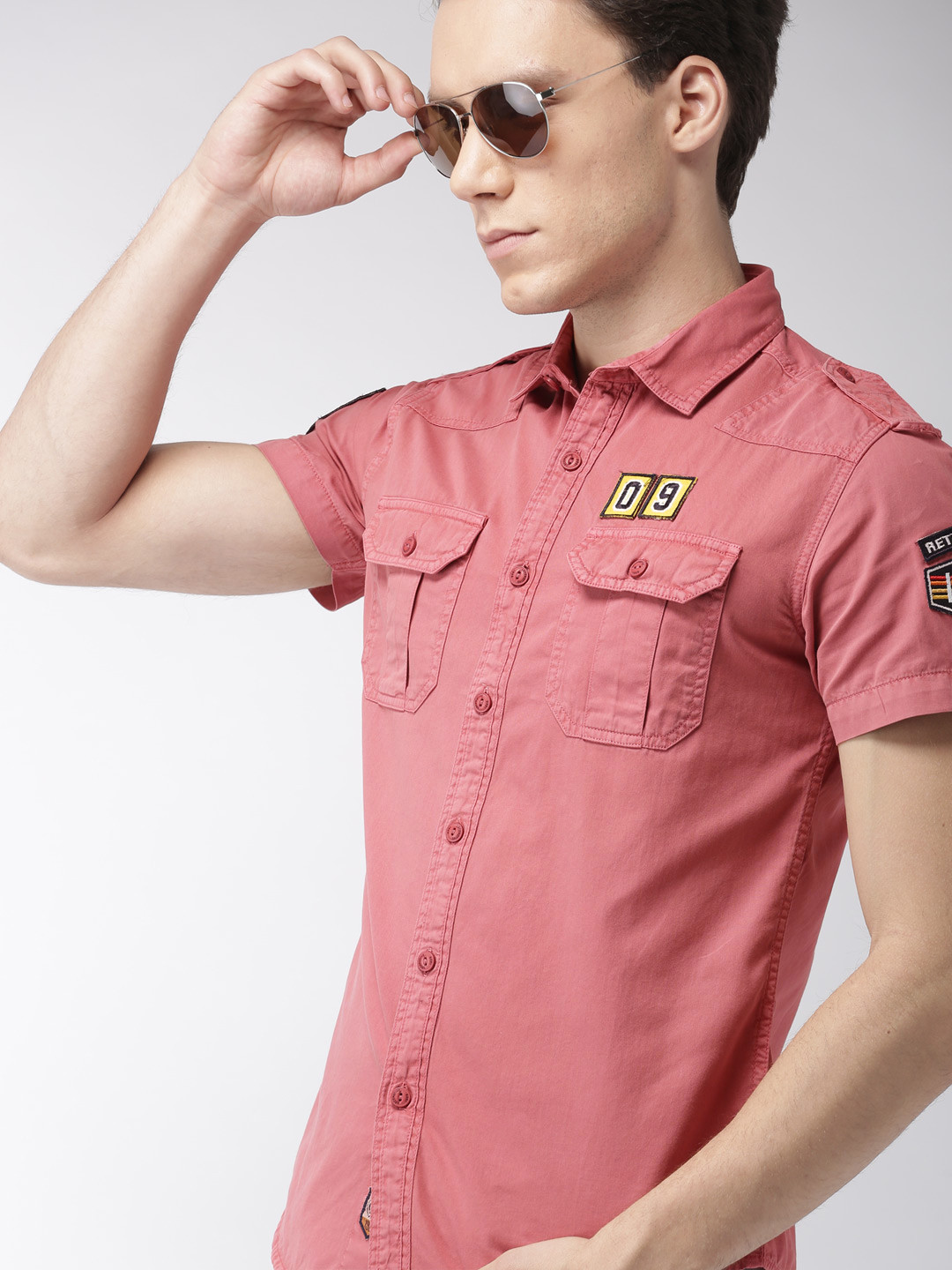 

LOCOMOTIVE Men Rose Slim Fit Solid Casual Shirt
