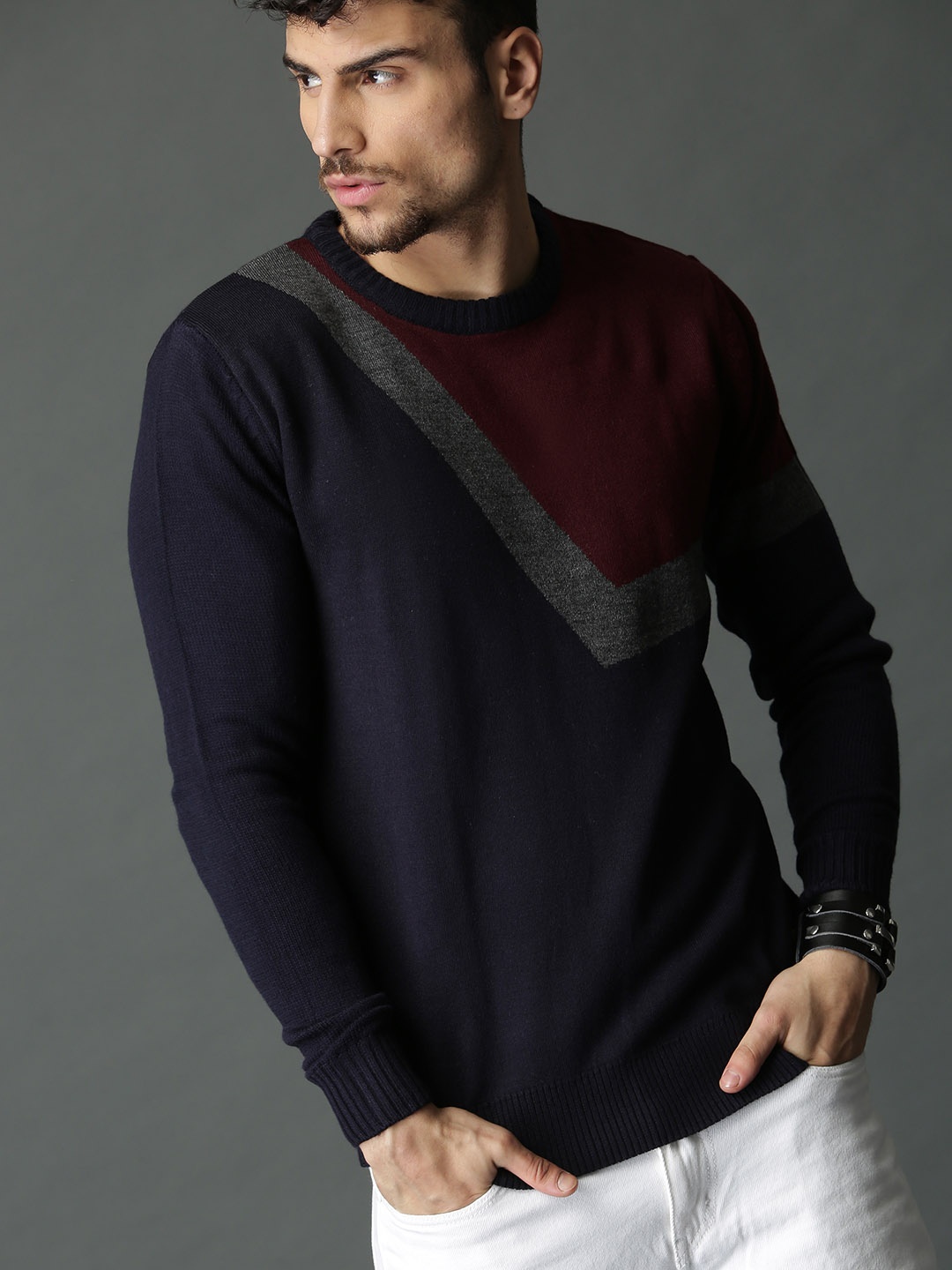 

Roadster Men Navy Blue & Maroon Colourblocked Pullover