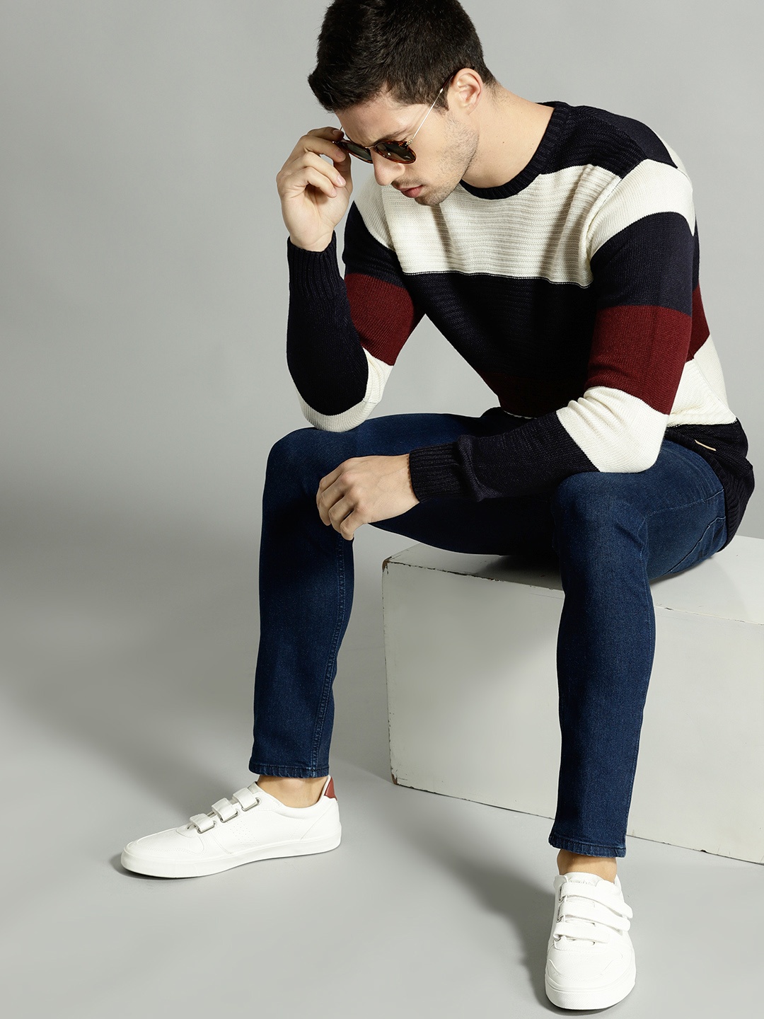 

Roadster Men Cream-Coloured & Navy Blue Self-Striped Longline Pullover