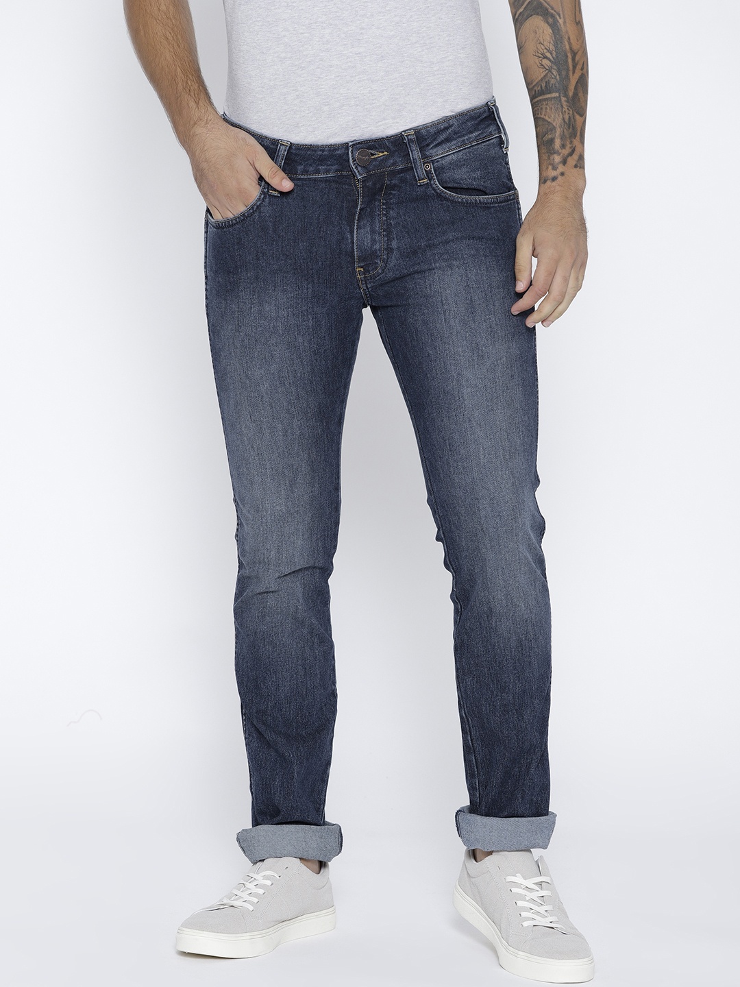 

Wrangler Men Blue Skanders Slim Fit Low-Rise Clean Look Stretchable Jeans