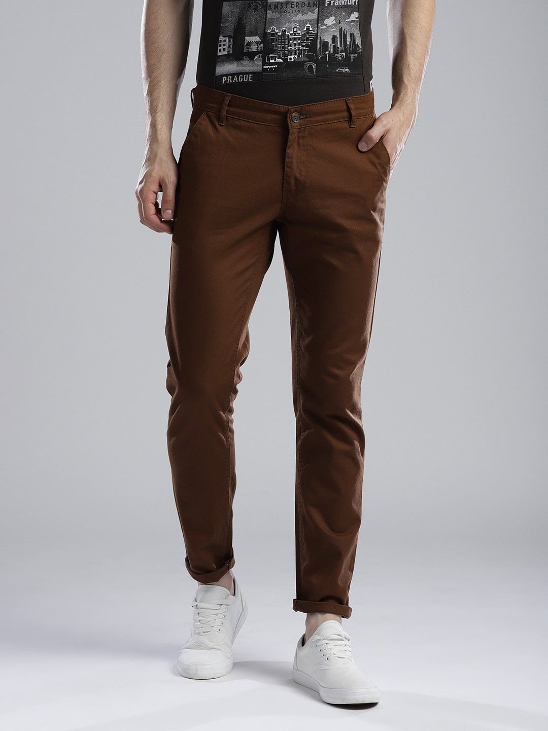 

Hubberholme Men Brown Tapered Fit Solid Regular Trousers