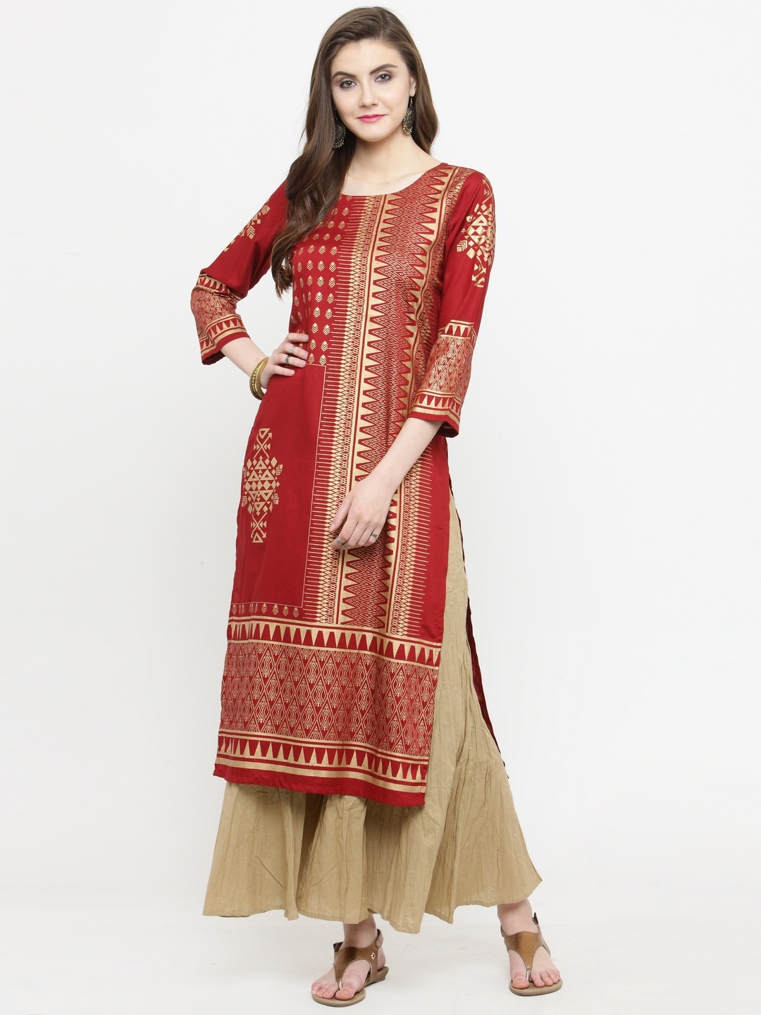 

Varanga Women Maroon Printed Kurta with Palazzos