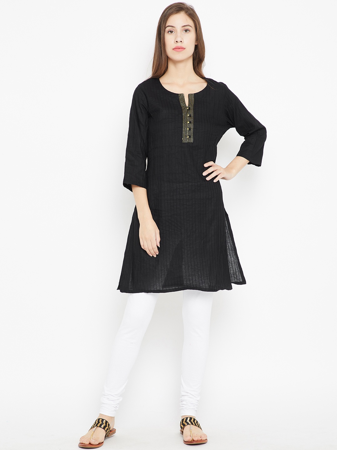 

Karigari Women Black Solid Straight Kurta