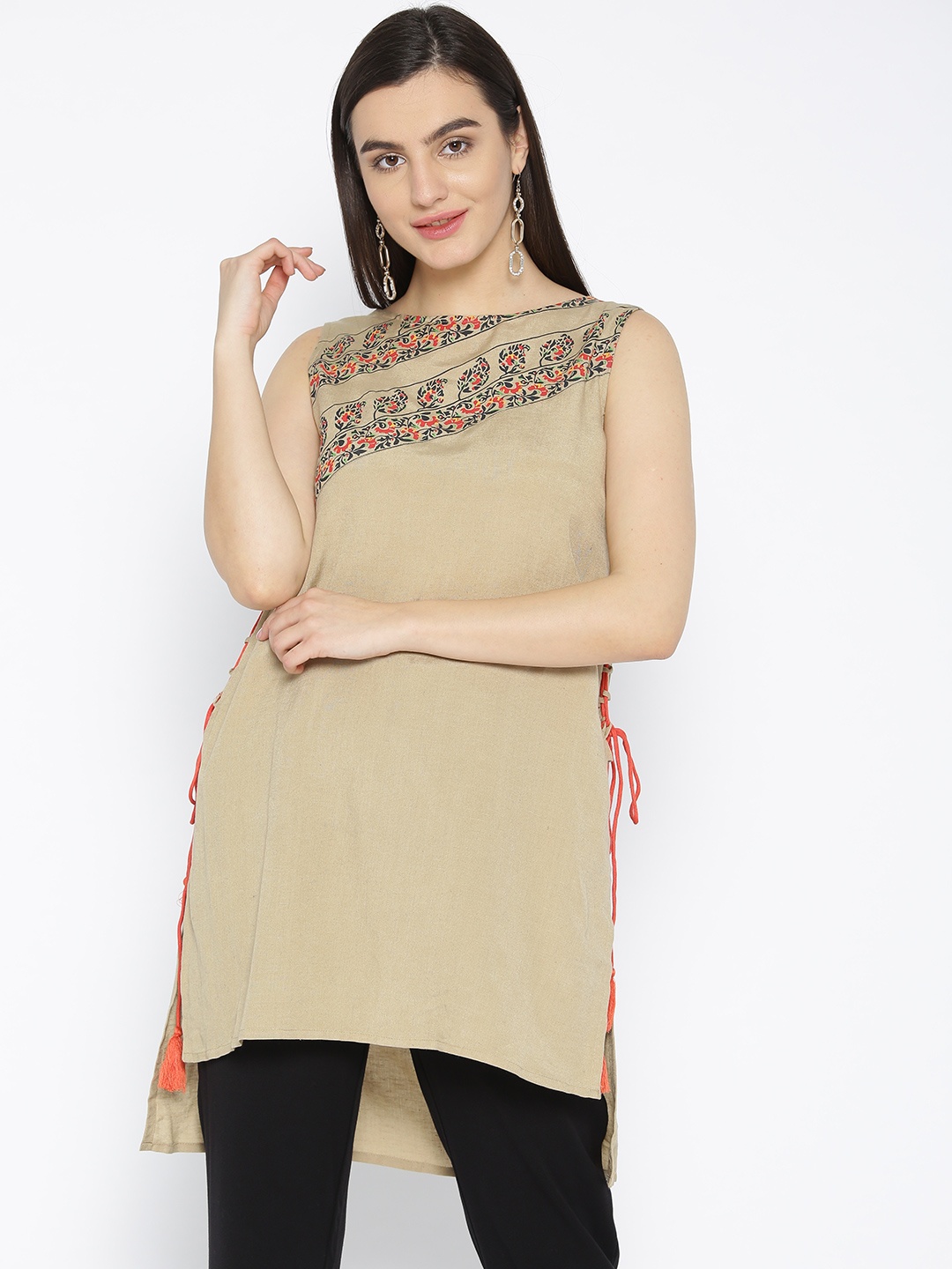 

Bronz Beige Solid Tunic