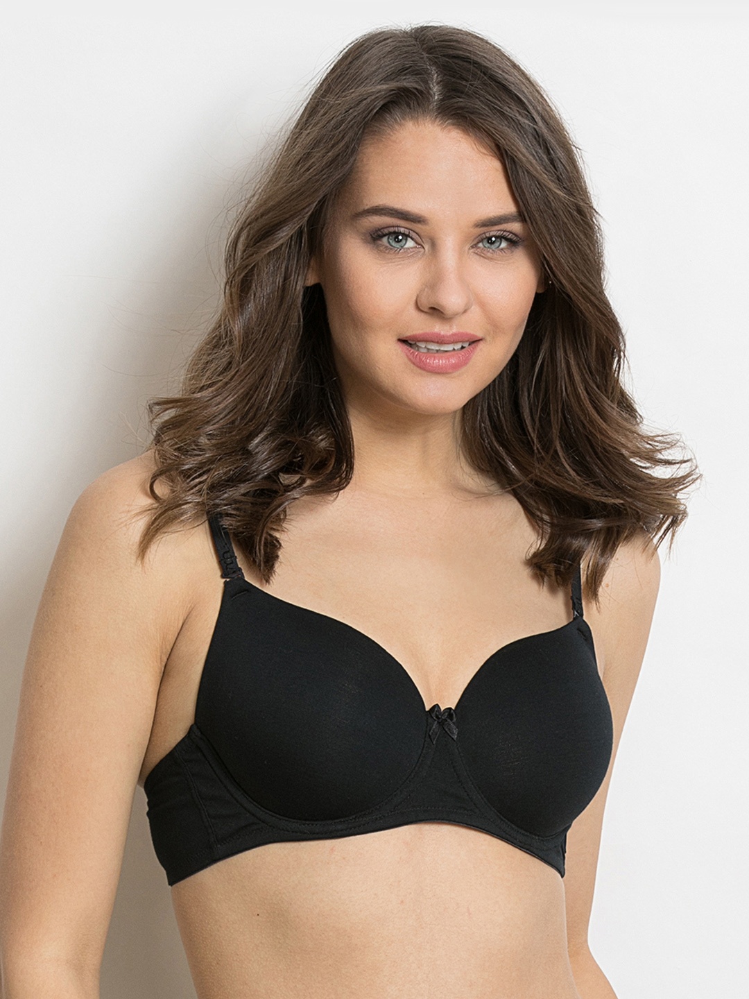 

Zivame Black Solid Underwired Lightly Padded T-shirt Bra ZI1135COREBLACK