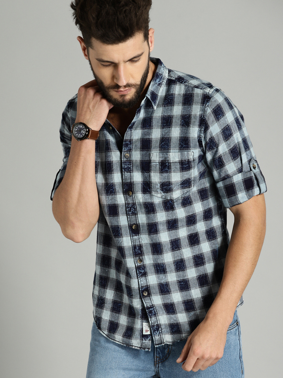 

Roadster Men Blue Regular Fit Checked Casual Shirt