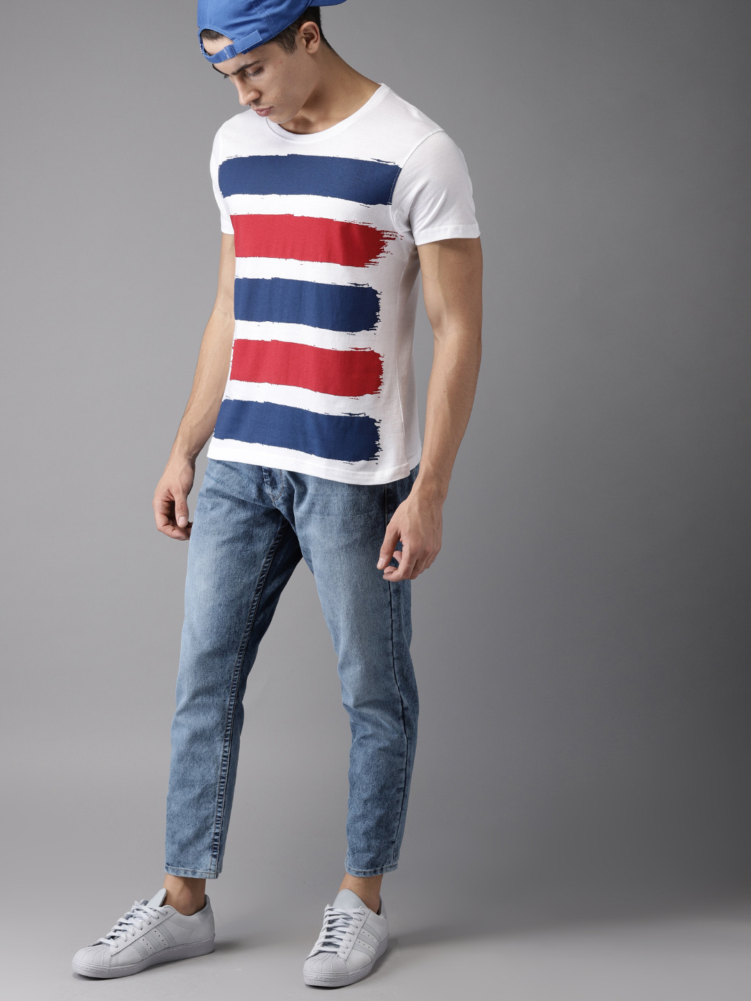 

HERENOW Men White Navy Striped Round Neck Pure Cotton T-shirt