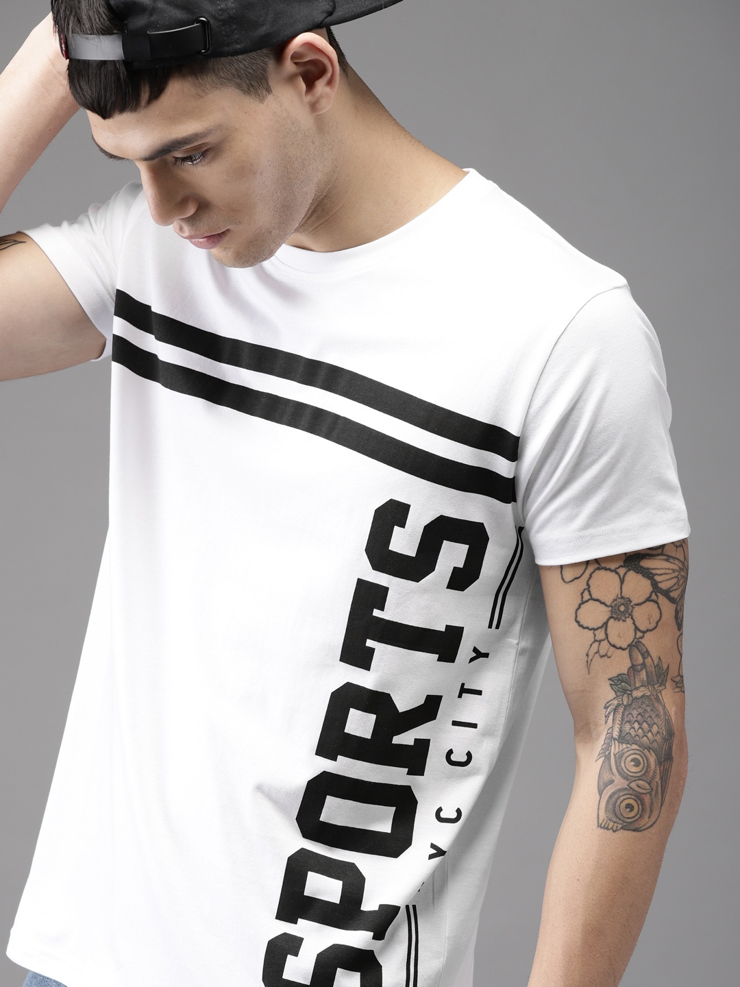 

HERENOW Men White Printed Round Neck Pure Cotton T-shirt