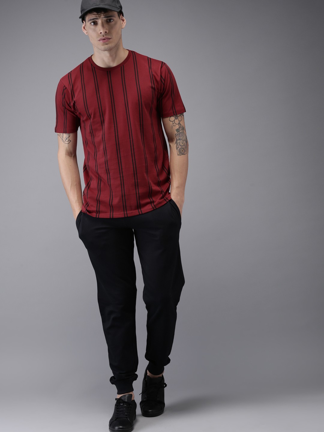 

HERE&NOW Men Maroon & Black Striped Round Neck T-shirt