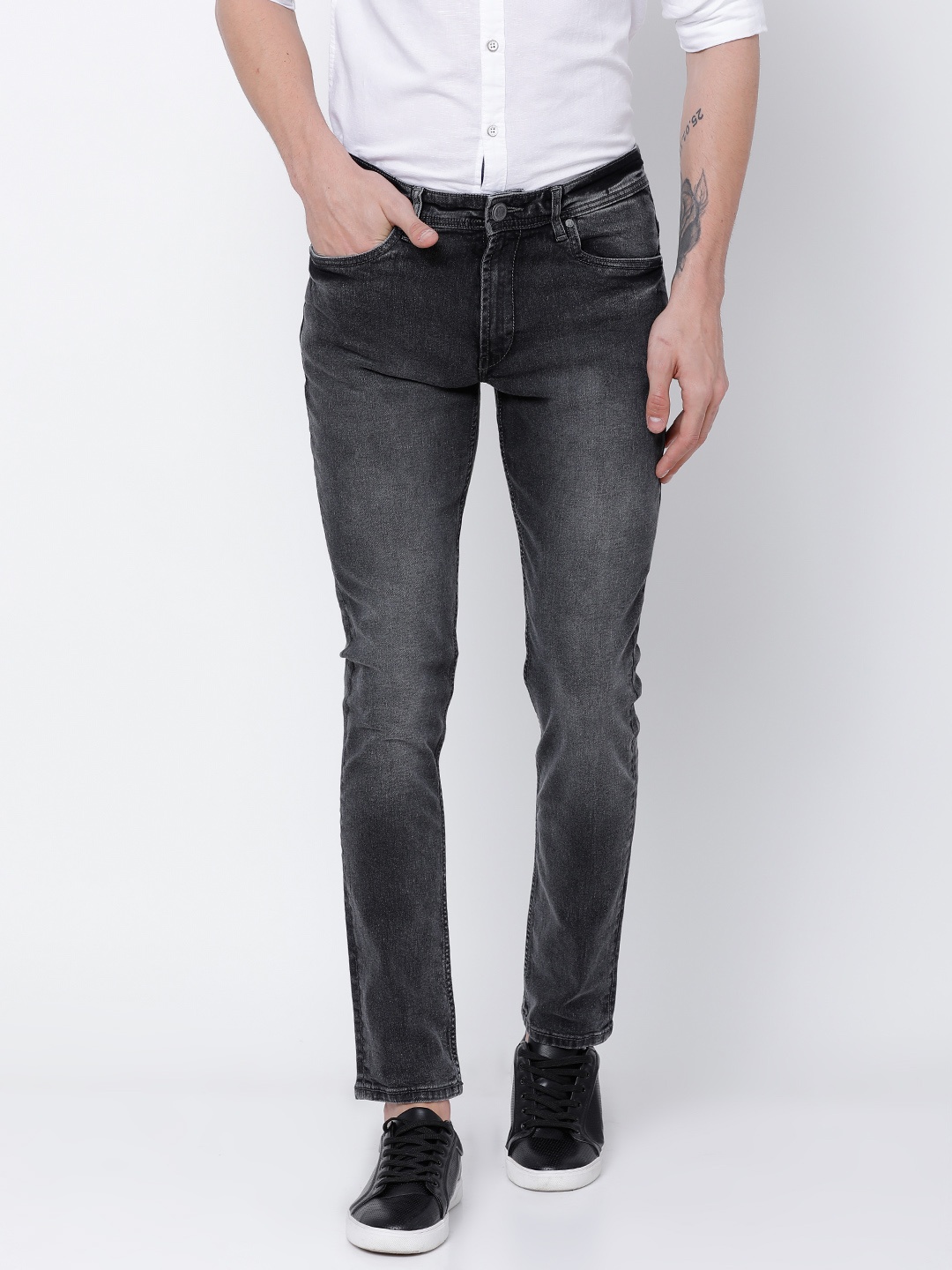 

LOCOMOTIVE Men Grey & Black Slim Fit Mid-Rise Clean Look Jeans