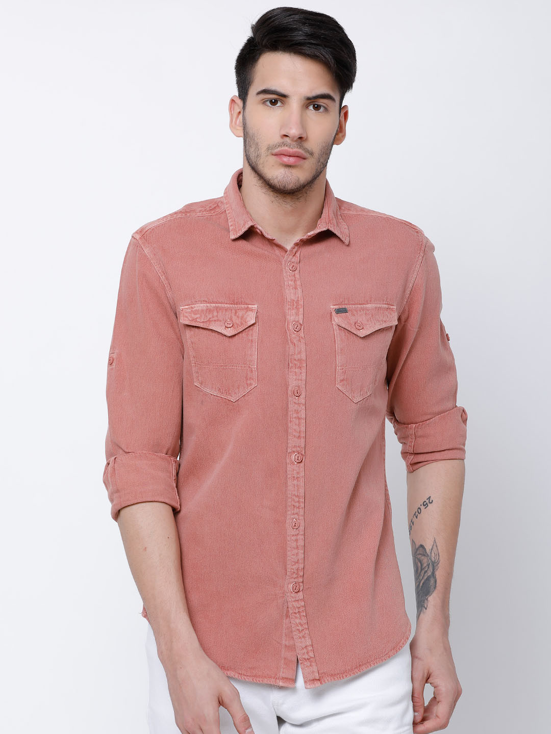 

LOCOMOTIVE Men Pink Slim Fit Solid Denim Casual Shirt